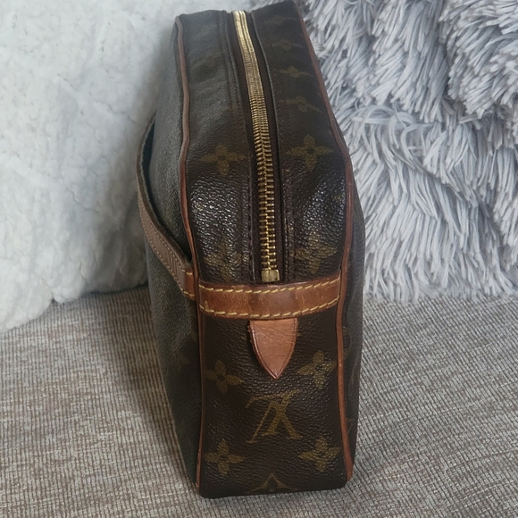LOUIS VUITTON Compeigne 23 Clutch Monogram..Authentic!!! - Picture 4 of 11